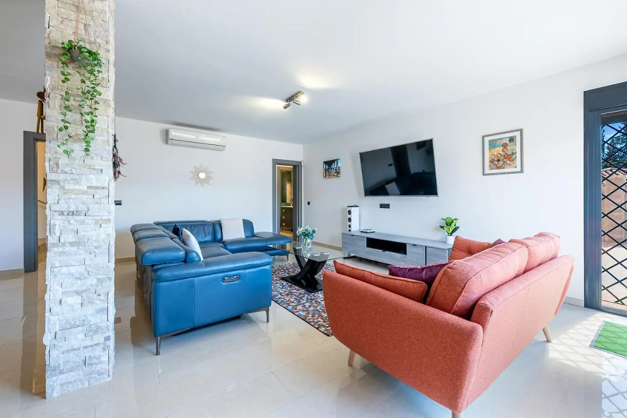 797 Holiday Rentals - Modern Villa With Pool In Puerto Marina For 12 Benalmadena
