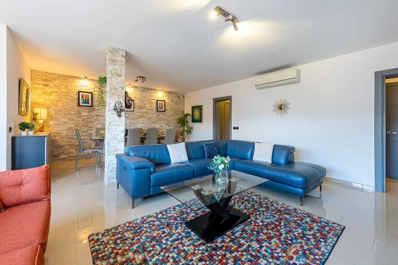 797 Holiday Rentals - Modern Villa With Pool In Puerto Marina For 12 Benalmadena Spain