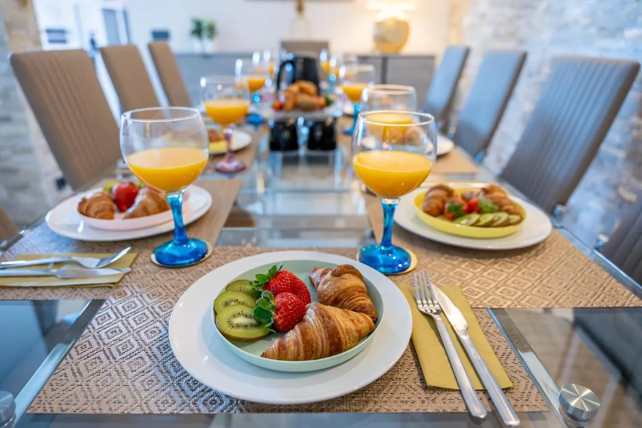 797 Holiday Rentals - Modern Villa With Pool In Puerto Marina For 12 Benalmadena